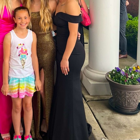 Women’s May Queen Maxi Prom Dress - Picture 2 of 6